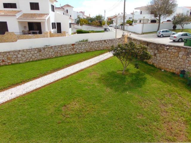 Saraiva'S Guest House Lagos Exterior photo