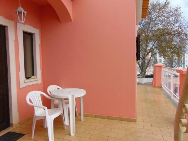 Saraiva'S Guest House Lagos Exterior photo